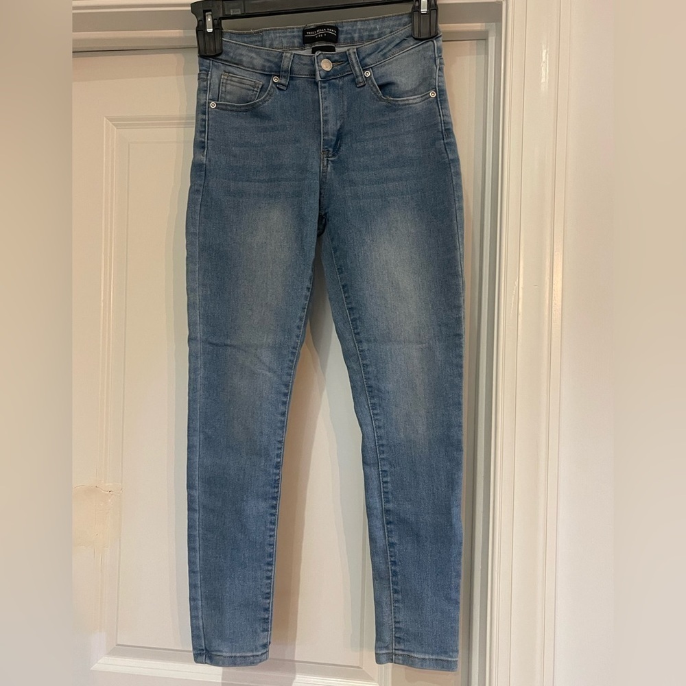 ⭐️Light Blue Women's Skinny Jeans